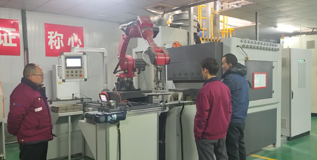 盘锦自动喷砂机选型要点，看完少走弯路。